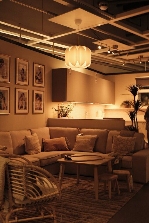 Tips for Creating a Cozy and Inviting Living Space in Any Home